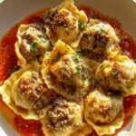 One Pan Hutterite Maultasche mit Tomaten-Kräutersauce Rezept